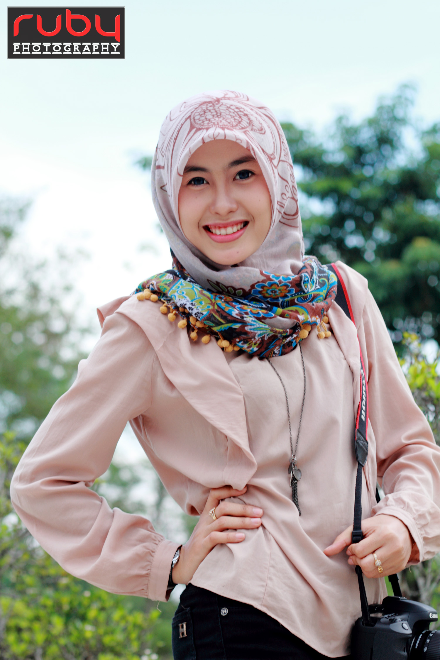 Ayu Dwi Astari Hijaber Hijab Style Make Up Artis Model Fashion